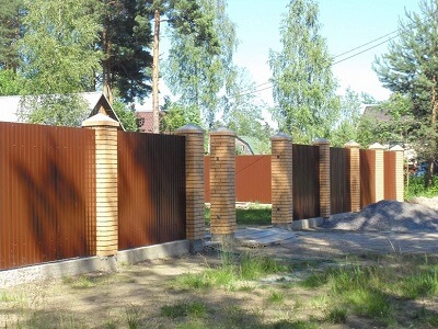 Монтаж забора из металлопрофия в Гродно