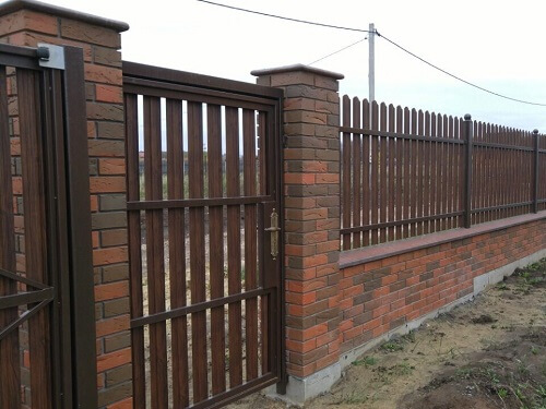 Установка забора из металлоштакетника в Гродно